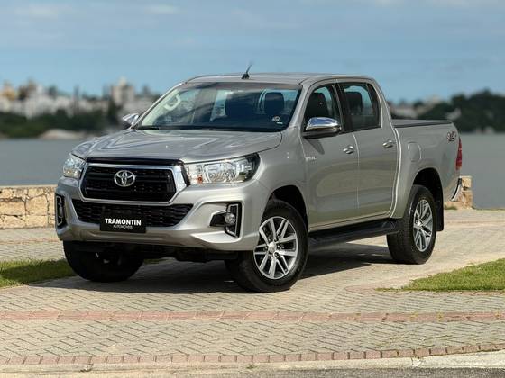 TOYOTA HILUX 2.8 NARROW 4X4 CD 16V DIESEL 4P MANUAL